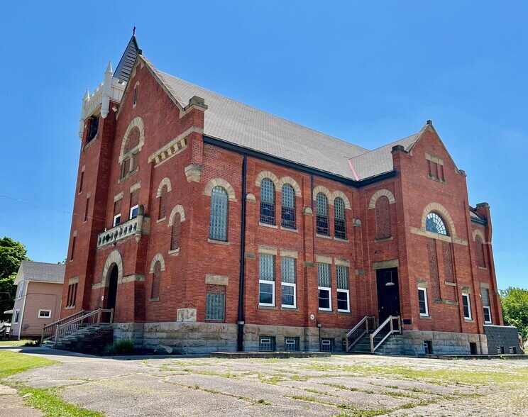 Primary Photo Of 1548 Reid Ave, Lorain Apartments For Sale