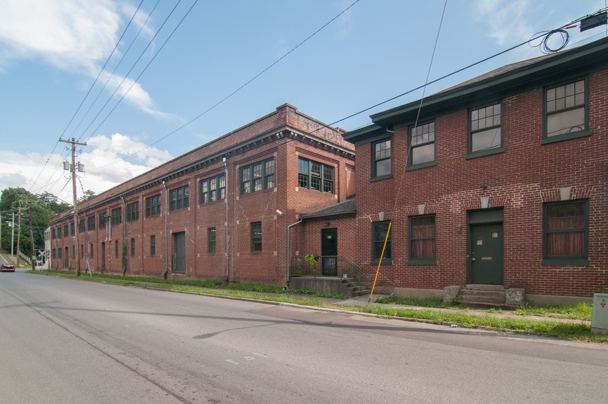 More Photos Of 315 Albemarle Ave SE, Roanoke Industrial For Lease
