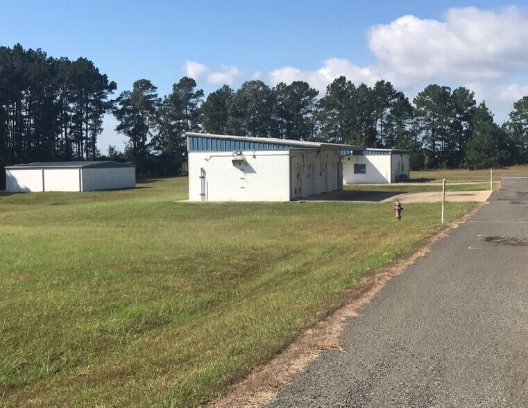 More Photos Of 7300 Regency Rd, Marshall Warehouse For Sale