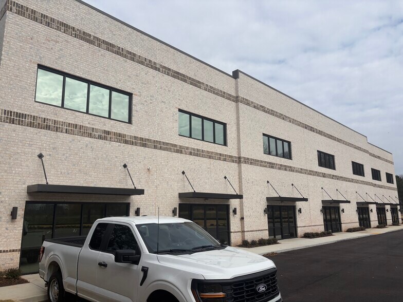 More Photos Of 4105 Commerce Street, Flowery Branch Light Manufacturing For Lease