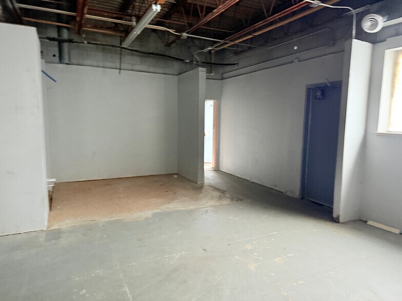 More Photos Of 4865 Carpenter Rd, Ypsilanti Warehouse For Sale