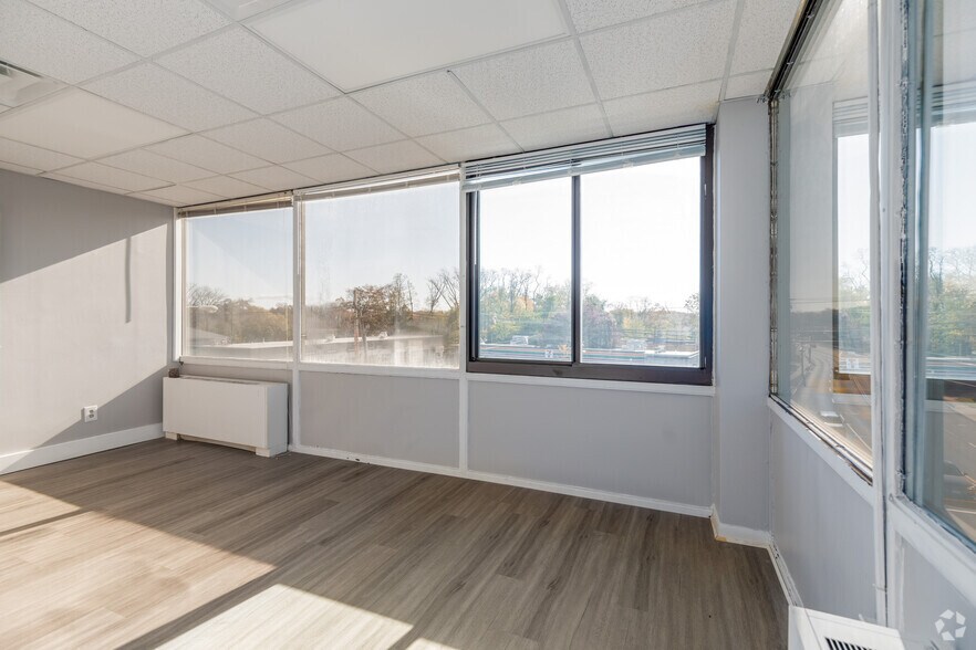 More Photos Of 1 Main St, Eatontown Office For Lease