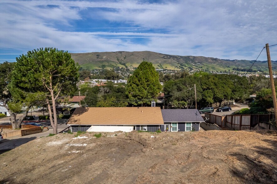 More Photos Of 3291 Rockview Pl, San Luis Obispo Apartments For Sale