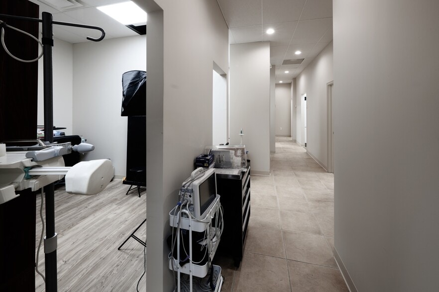 More Photos Of 29103-29115 Center Ridge Rd, Westlake Medical For Lease