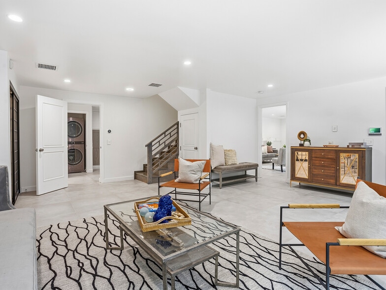 More Photos Of 7580 McGroarty Ter, Tujunga Apartments For Sale