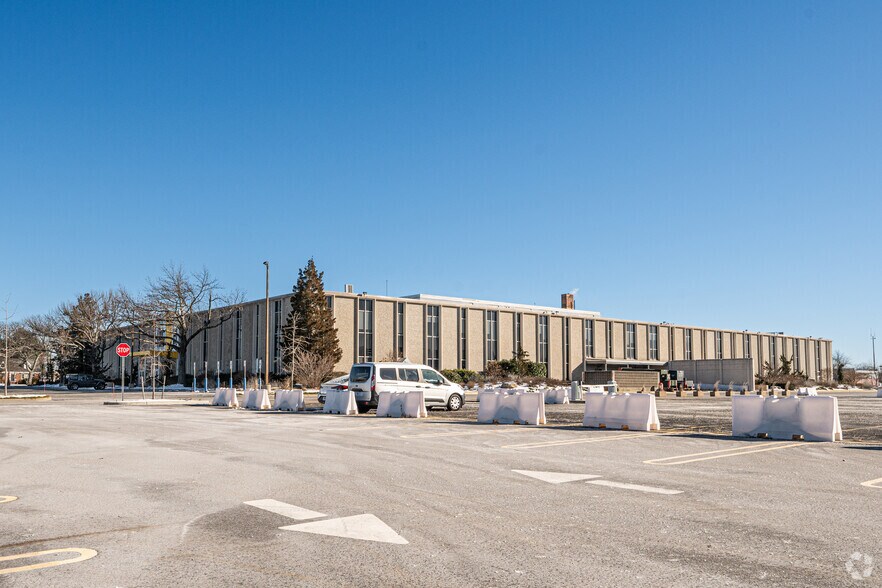 More Photos Of 1065 Stewart Ave, Bethpage Office For Lease