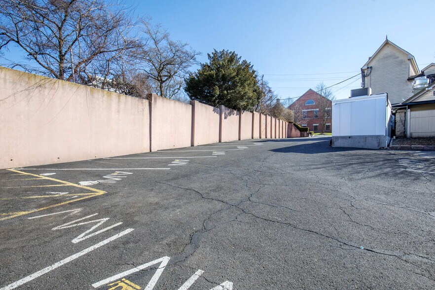 More Photos Of 1 Mill St, Bernardsville Restaurant For Sale