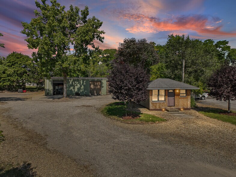 More Photos Of 4371 Hickory Ridge Ave, Brunswick Warehouse For Sale