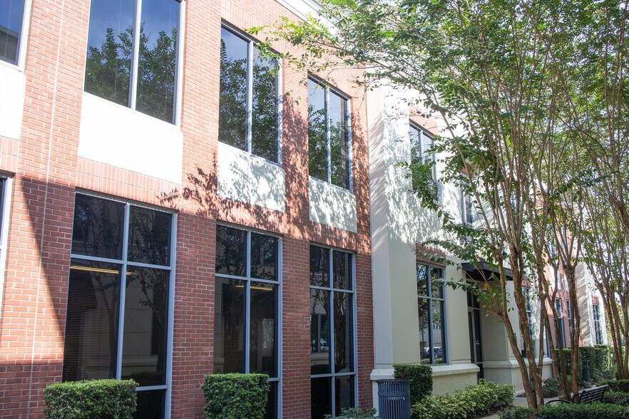 More Photos Of 4798 New Broad St, Orlando Unknown For Lease