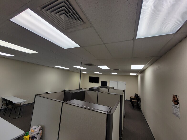 More Photos Of 2748-2776 Janitell Rd, Colorado Springs Warehouse For Lease