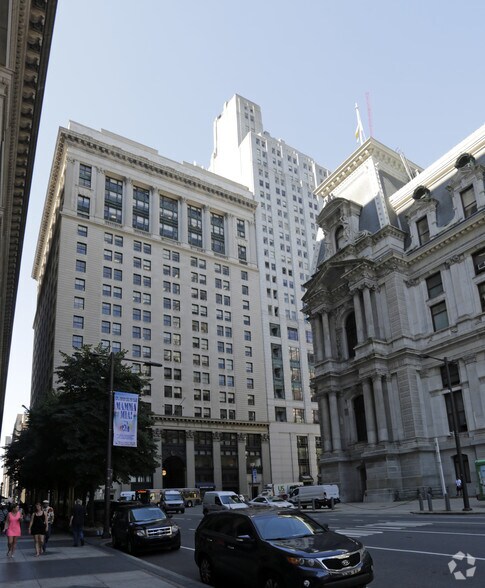 More Photos Of 1339 Chestnut St, Philadelphia Office For Lease