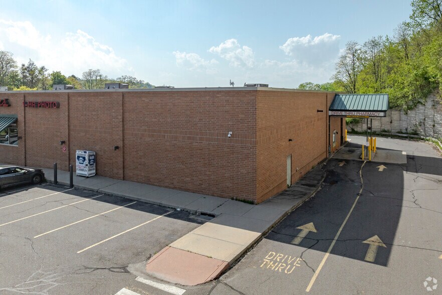 More Photos Of 11 Meriden Rd, Waterbury General Retail For Sale