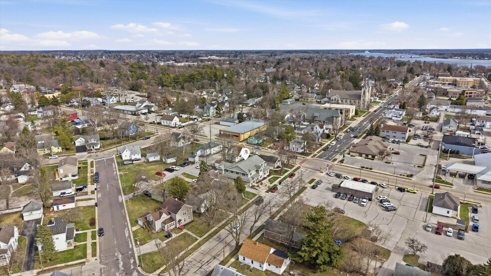 More Photos Of 312 N 5th Ave, Sturgeon Bay Office For Sale