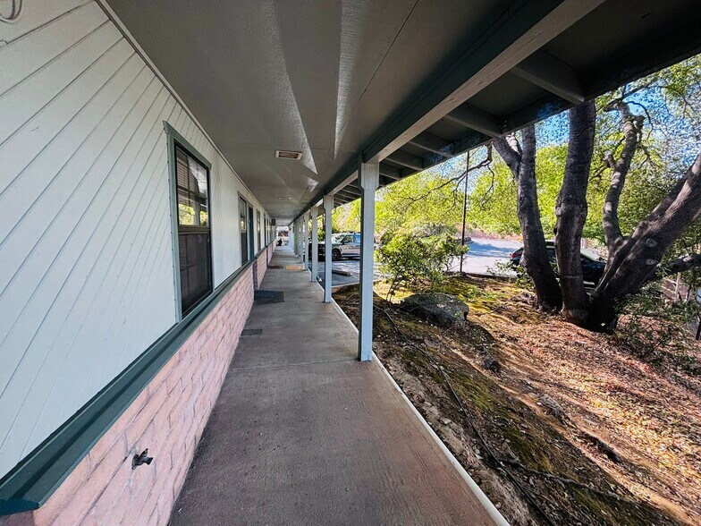 More Photos Of 571 Stanislaus Ave, Angels Camp Office For Sale