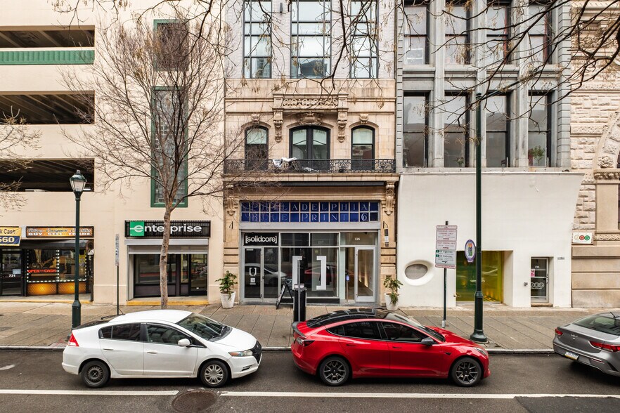 More Photos Of 725 Chestnut St, Philadelphia Storefront Retail Residential For Sale