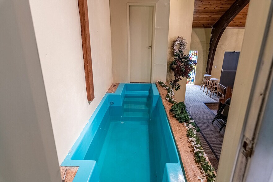 More Photos Of 6205 Miller Ln, Dayton Religious Facility For Sale