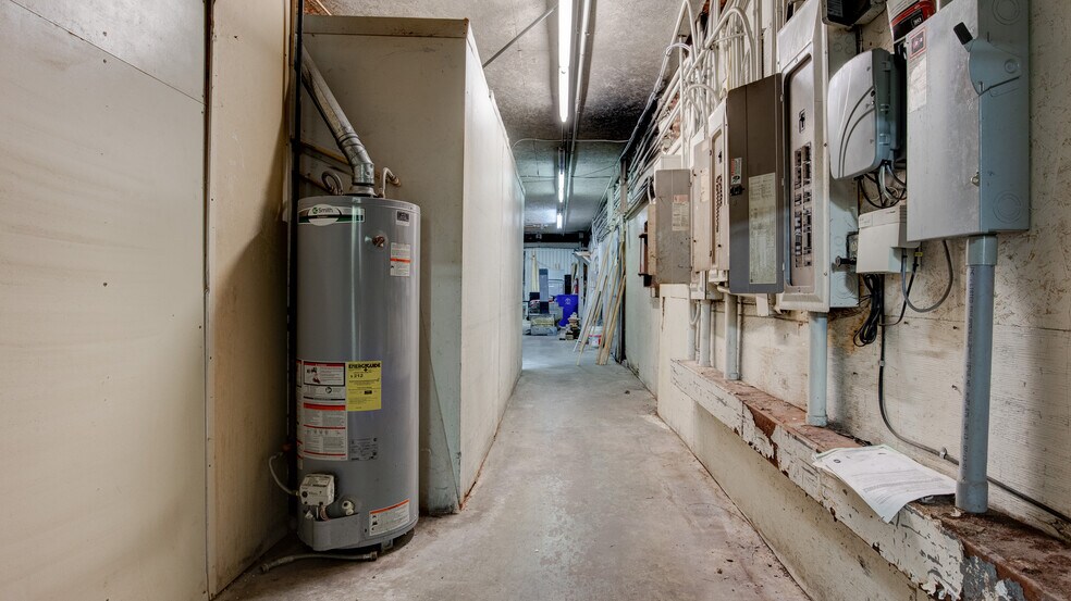 More Photos Of 2015 Payne st, Tell City Light Distribution For Sale