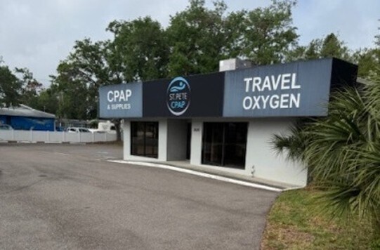 Primary Photo Of 8520 4th St N, Saint Petersburg Freestanding For Sale