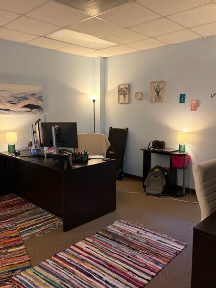 More Photos Of 330 Shipyard Blvd, Wilmington Office Residential For Lease