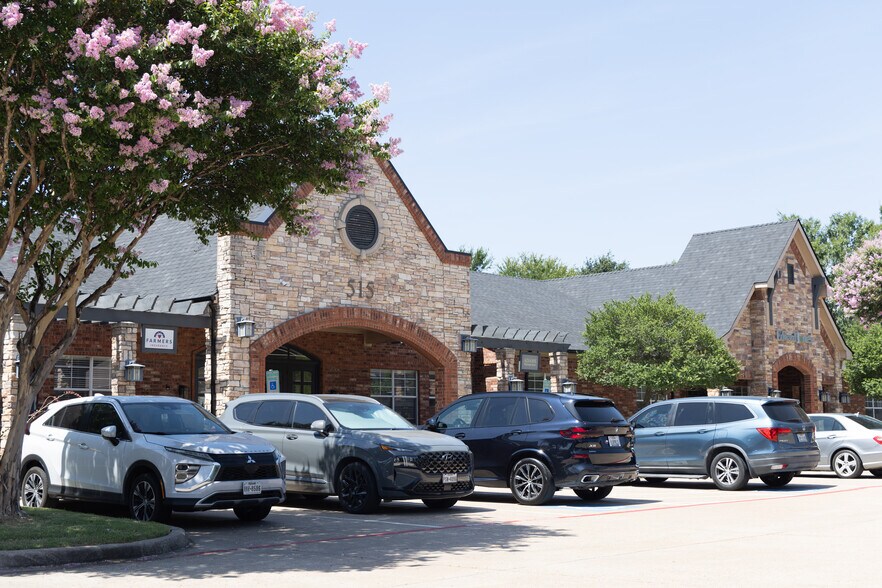 Primary Photo Of 515 W Southlake Blvd, Southlake Medical For Lease