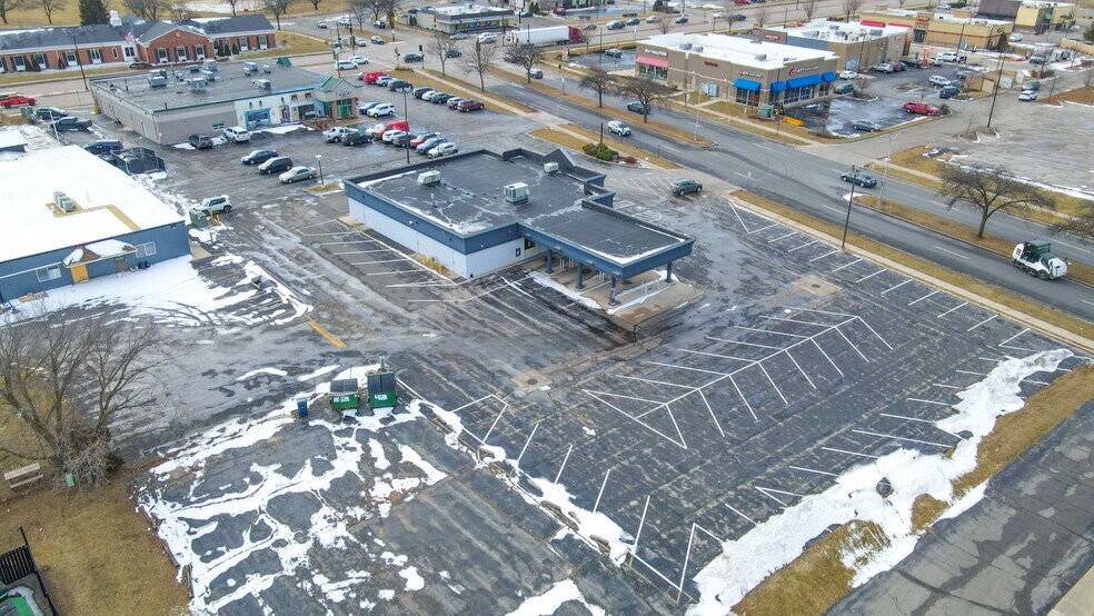 More Photos Of 245 N Peters Ave, Fond Du Lac General Retail For Sale