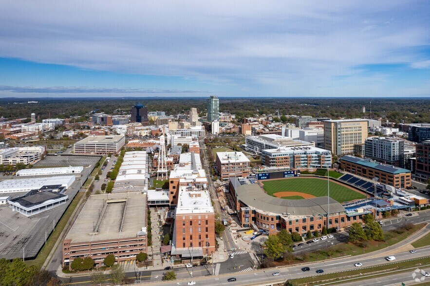 More Photos Of 324 Blackwell St, Durham Unknown For Lease