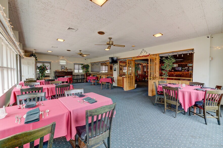 More Photos Of 160 Creamery Rd, Greenville Restaurant For Sale