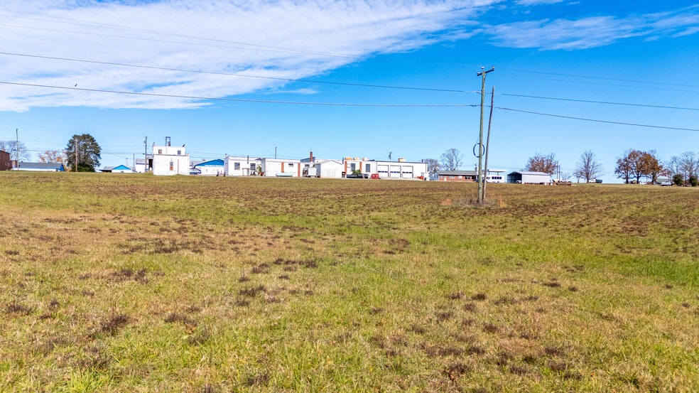 More Photos Of 1336 Main St, Dillwyn Auto Dealership For Sale