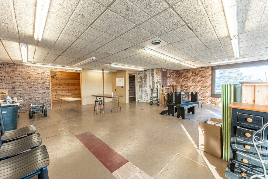 More Photos Of 1770 S Wabash St, Wabash Freestanding For Sale
