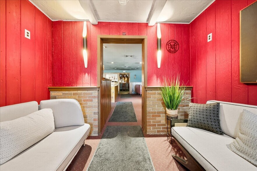 More Photos Of 31 Decatur St, Columbia Restaurant For Sale