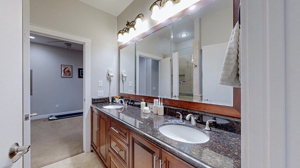 More Photos Of 139 N Grand Ave, Pullman Apartments For Sale