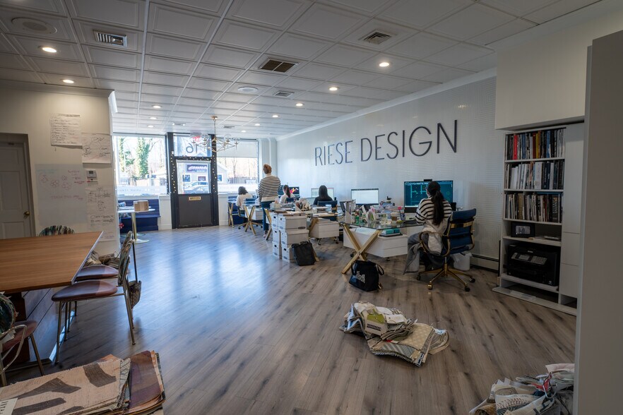 More Photos Of 12-16 Laurel Rd, East Northport Storefront Retail Office For Lease