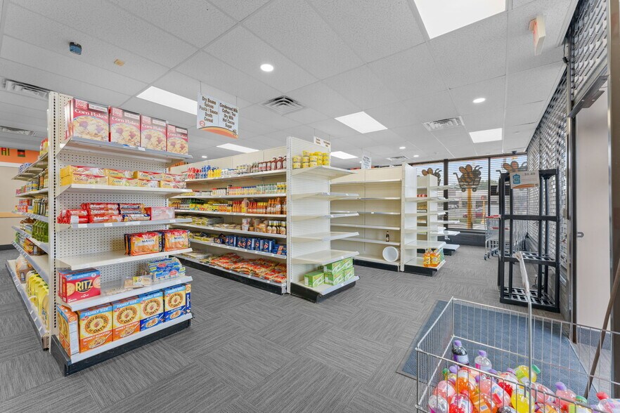 More Photos Of 628 Belmont St, Brockton Freestanding For Sale