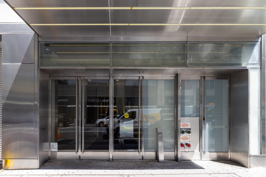 More Photos Of 1 Herald Sq, New York Office For Lease