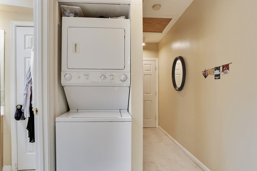 More Photos Of 323 4th St NE, Atlanta Apartments For Sale