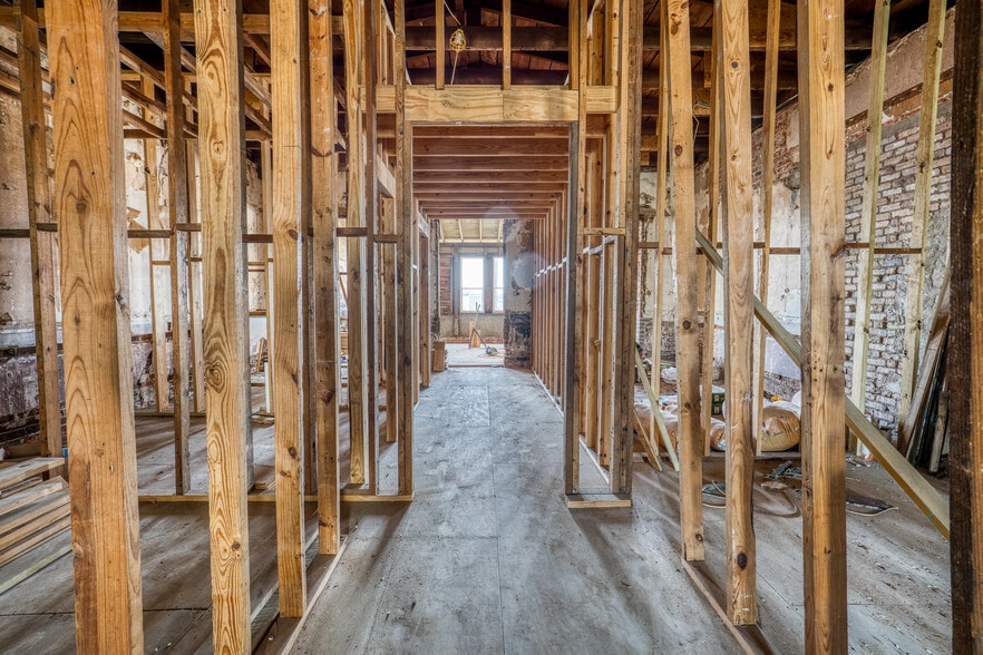 More Photos Of 214 E Main St, Brenham Office Residential For Sale