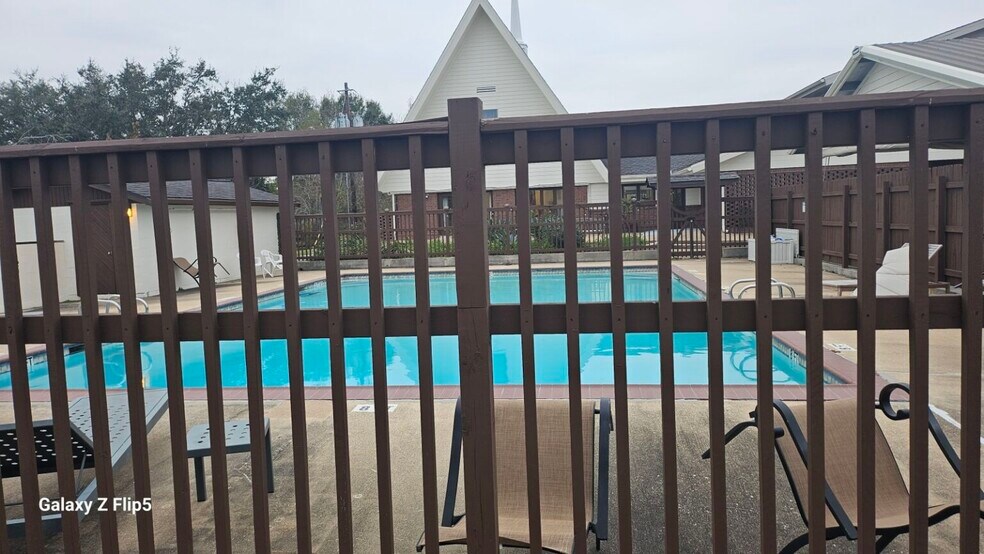 More Photos Of 4309 Young St, Pasadena General Retail For Sale