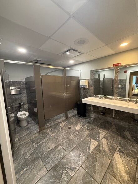 More Photos Of 3167 S Park Ave, Lackawanna Restaurant For Sale