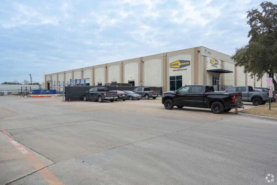 More Photos Of 8904 N Royal Ln, Irving Unknown For Lease