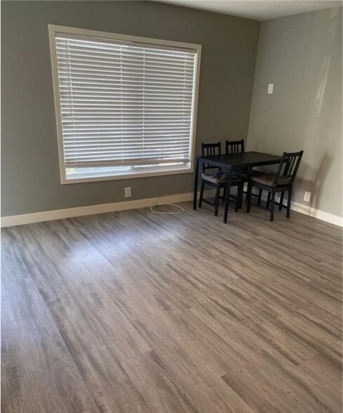 More Photos Of 405 W Broadway, Glendale Apartments For Sale