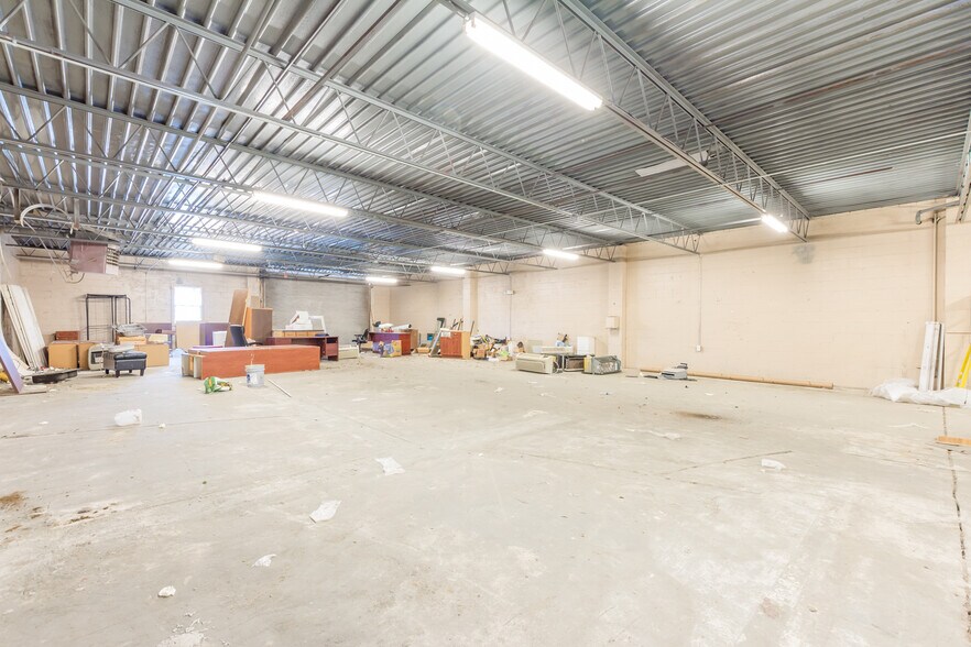 More Photos Of 8456 Newman St, Douglasville Light Manufacturing For Lease