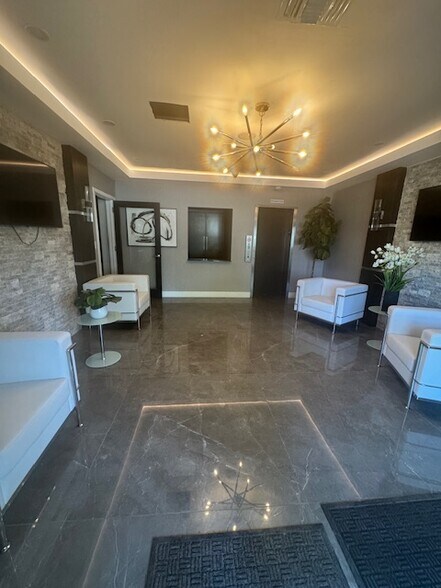 More Photos Of 900 NE 26th Ave, Fort Lauderdale Medical For Lease