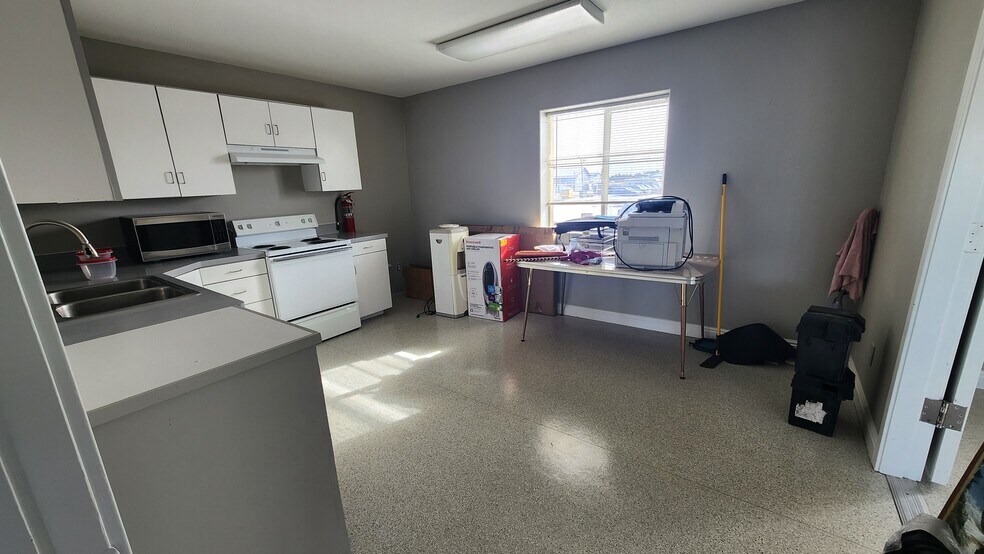 More Photos Of 1600 E Lincoln Rd, Idaho Falls Office For Lease