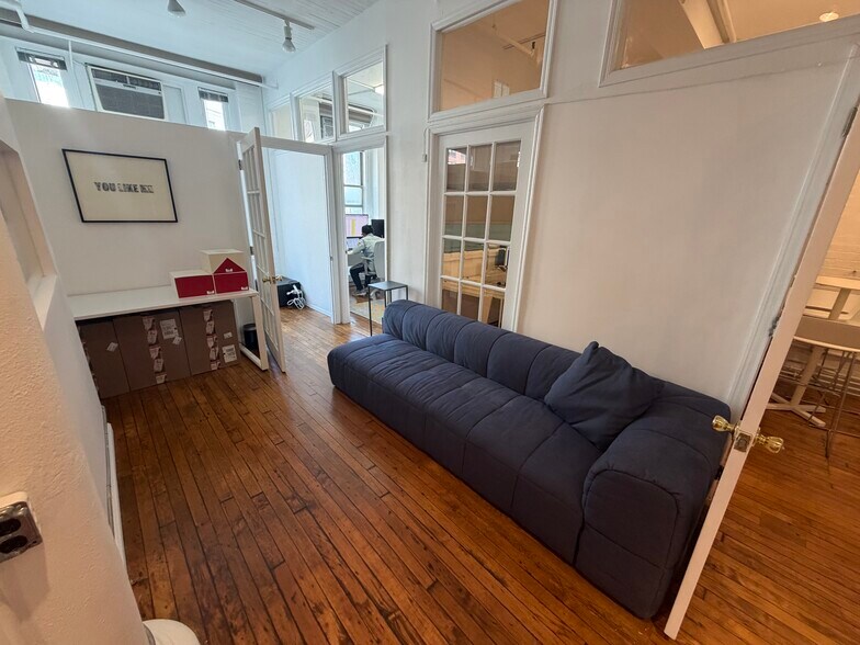 More Photos Of 285 W Broadway, New York Office For Lease