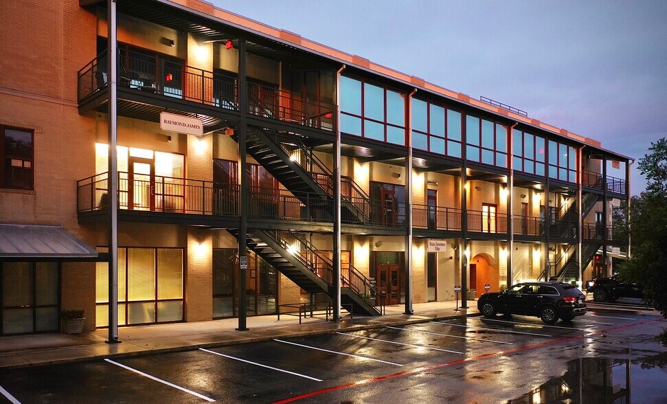 More Photos Of 116 W Blanco Rd, Boerne Office For Lease