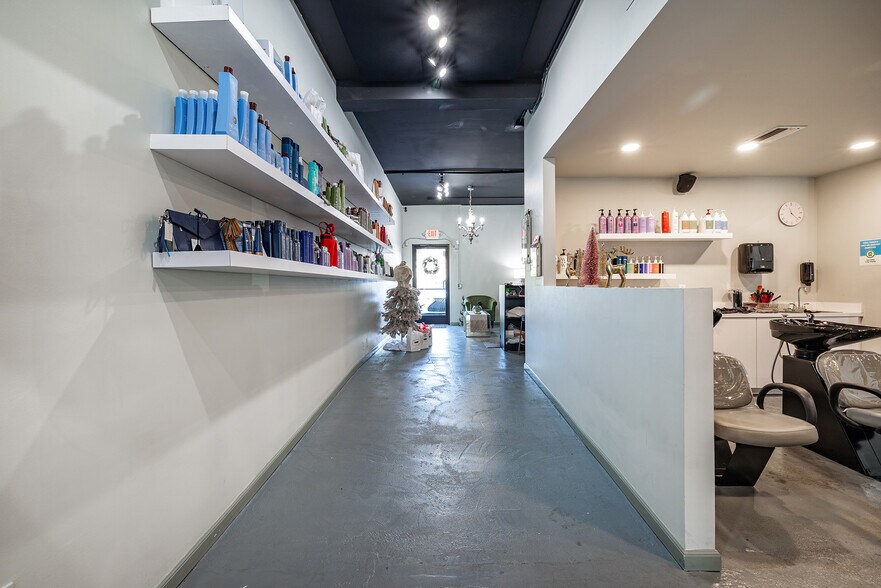 More Photos Of 3831 Tyrone Blvd N, Saint Petersburg Office For Lease