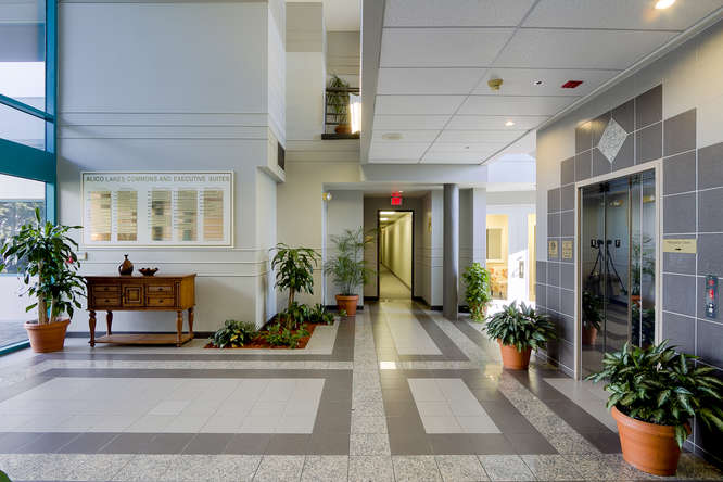 More Photos Of 17595 S Tamiami Trl, Fort Myers Medical For Lease