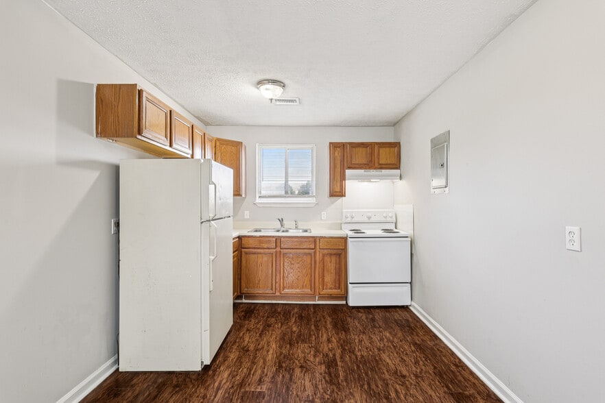 More Photos Of 1200 WH Davis Dr, Nashville Apartments For Sale