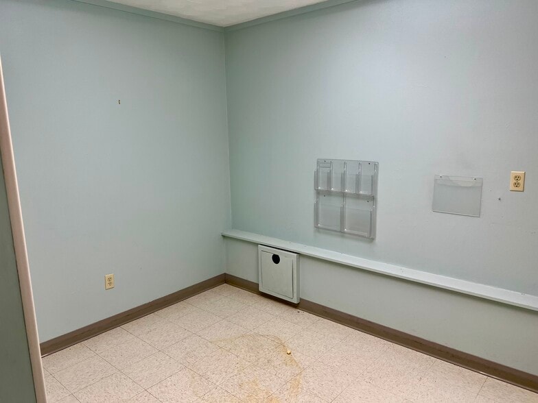 More Photos Of 2000 Dudley Ave, Parkersburg Loft Creative Space For Sale