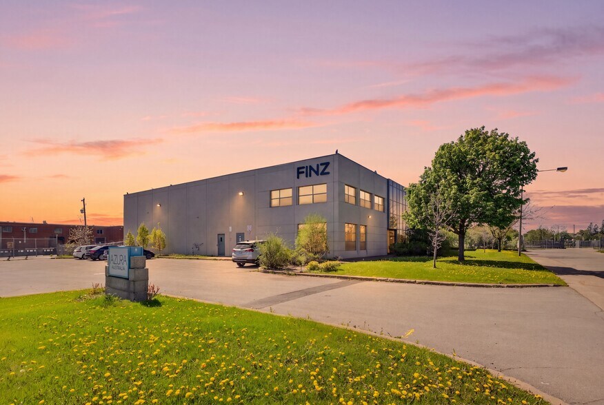 More Photos Of 30 Rue Montrose, Dollard-des-Ormeaux Warehouse For Sale